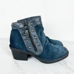 NWOT Fly London Duke Blue Suede Studded Ankle Booties Sz 37 (6.5-7)